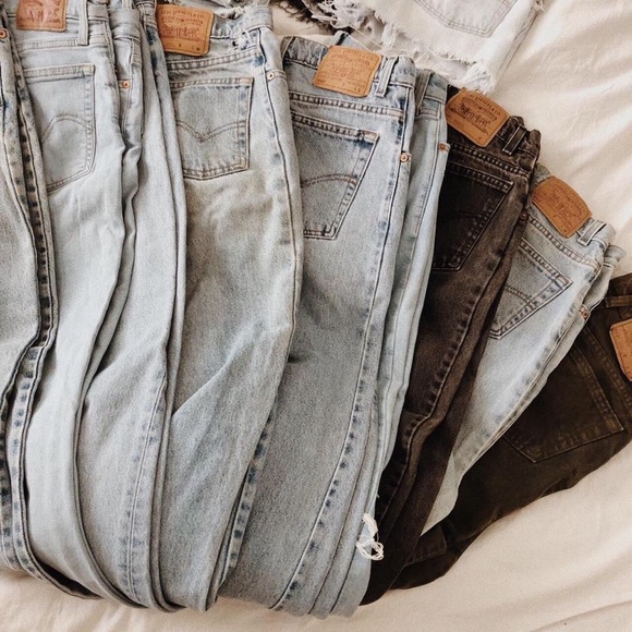 VINTAGE LEVI’S JEANS - Picture 3 of 3